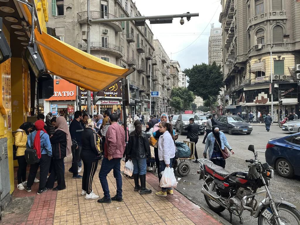 What Shoes to Wear in Cairo: A Practical Footwear Guide