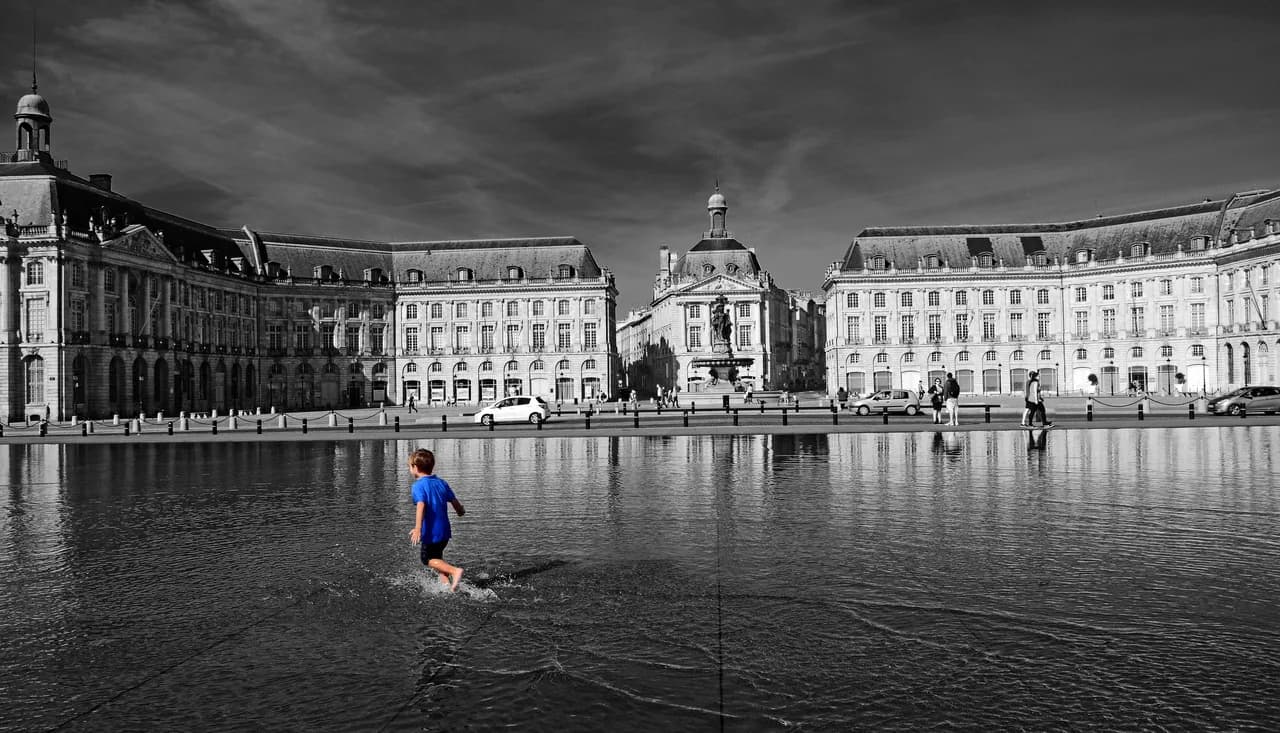 What to Wear in Bordeaux in June: Packing Guide & Outfit Ideas