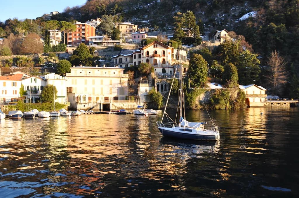What to Wear in Como in April