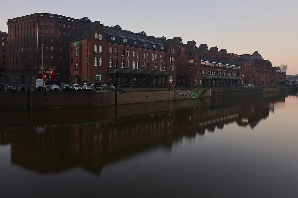 What to Wear in the Hamburg Harbor and Elbe Wind