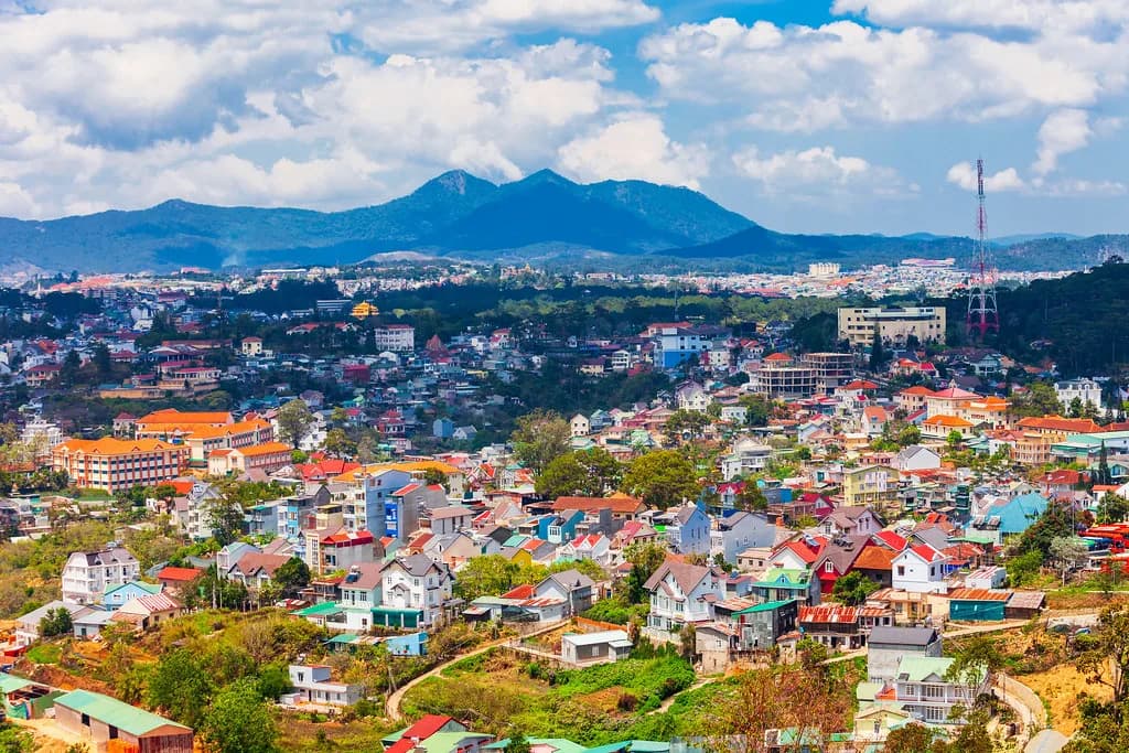 What to Wear in Da Lat in May: Layers and Rain Gear