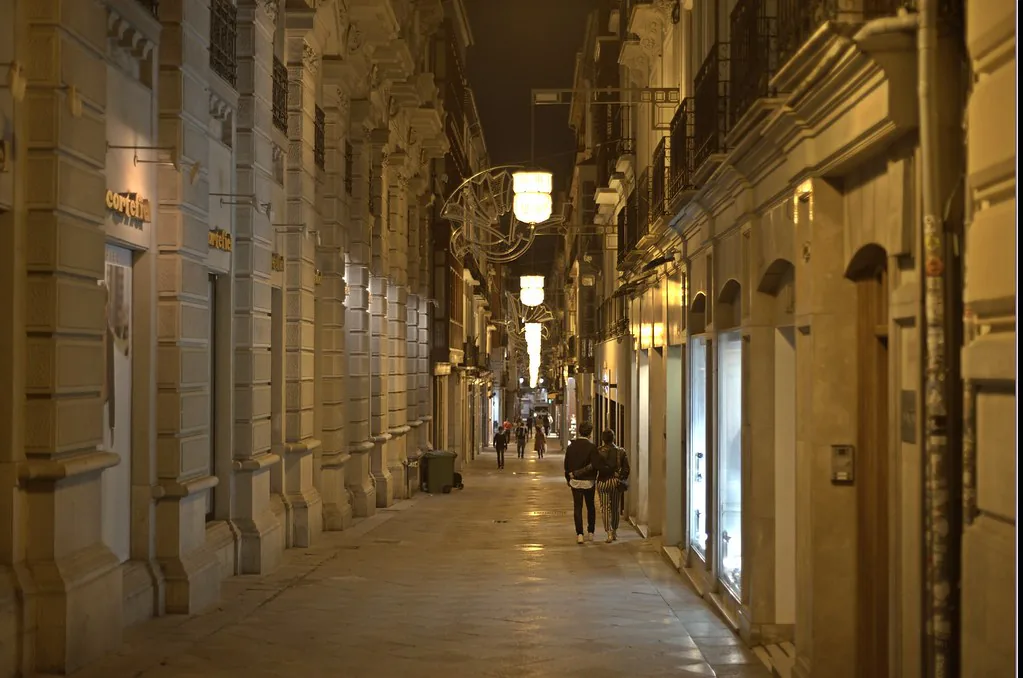 What to Wear in Granada in July: 7 Essential Packing Tips