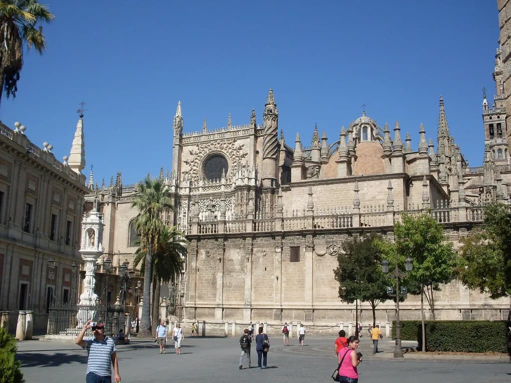 What To Wear In Seville In November Travel Guide
