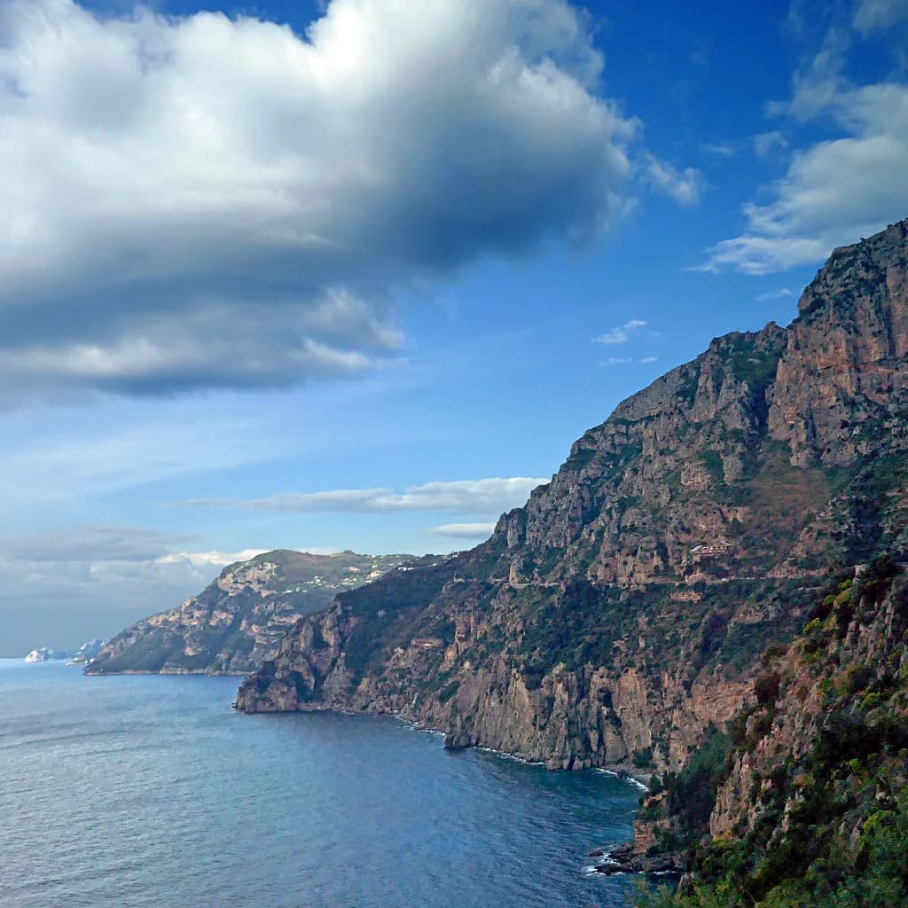 10 Essential Tips for What to Wear in Sorrento in July