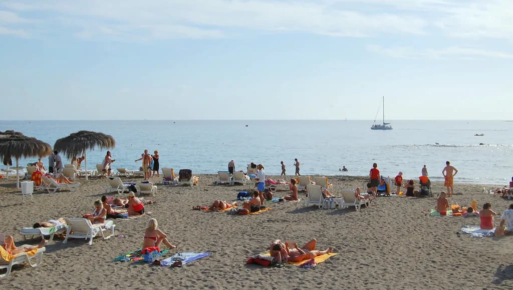 8 Essential Tips for What to Wear in Tenerife in February