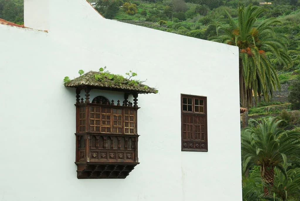 What To Wear In Tenerife: 7 Essential Packing Tips