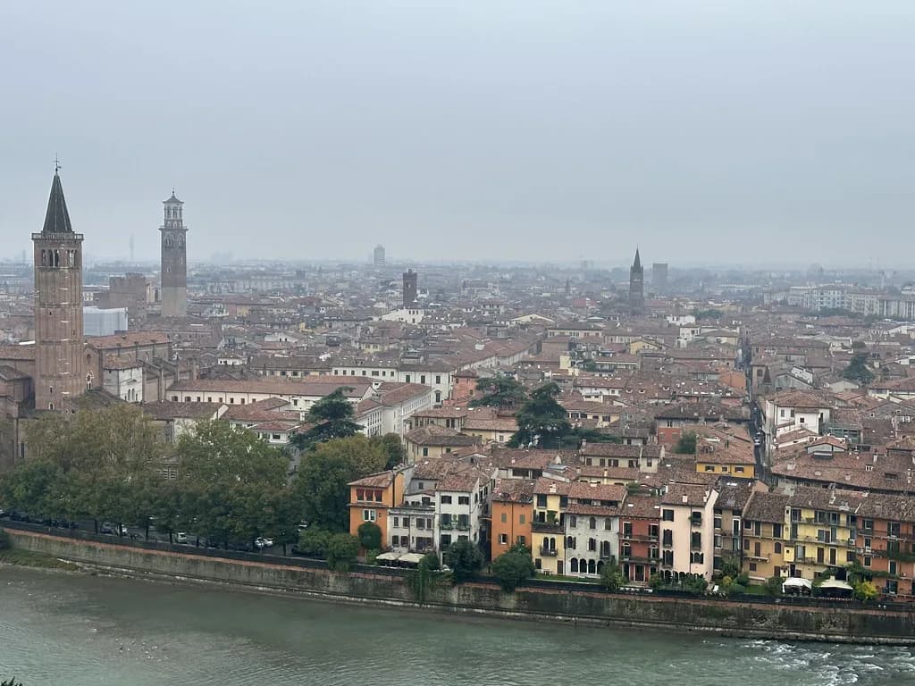 10 Essential Tips for What to Wear in Verona in May