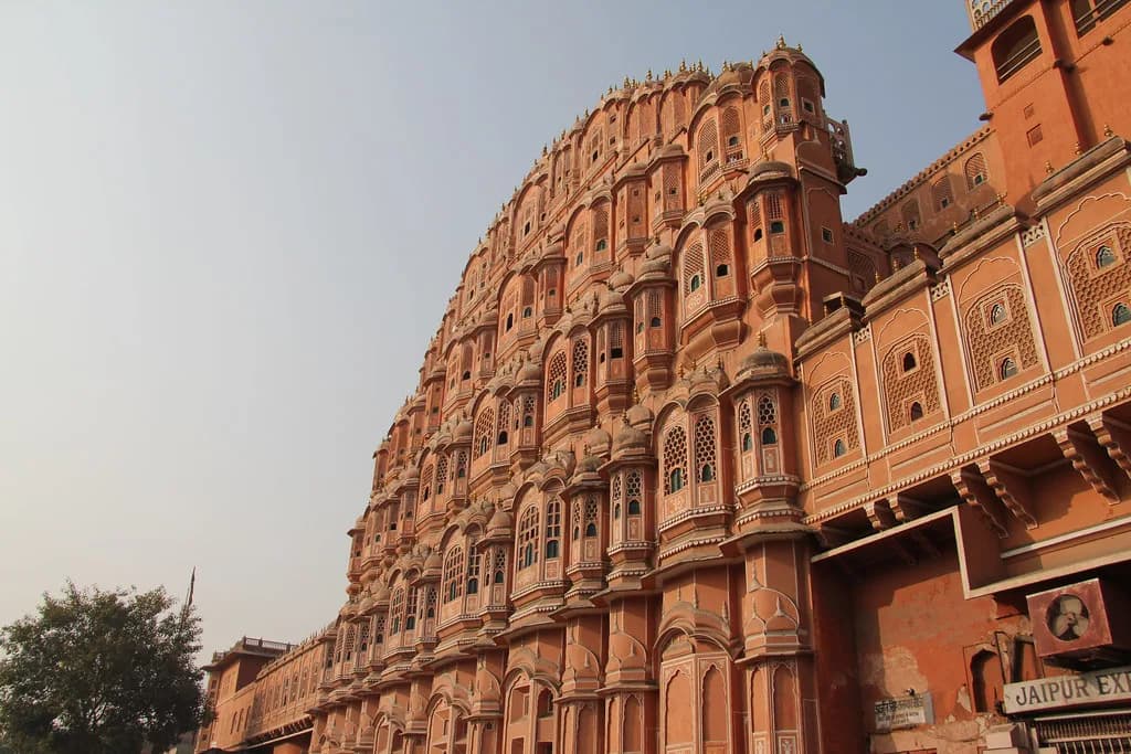 What to Wear in Jaipur for Diwali: Festive Packing Guide