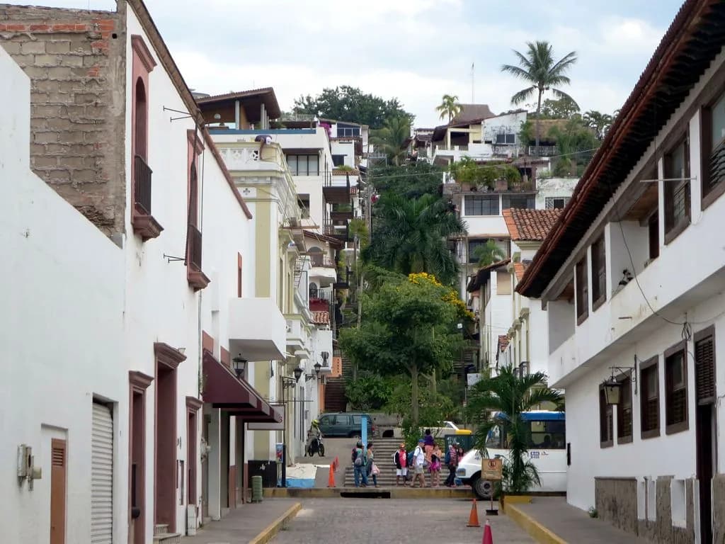 What to Wear in Puerto Vallarta in May: Packing Guide