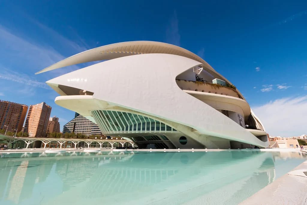 What to Wear in Valencia in August: Packing Guide & Outfit Ideas