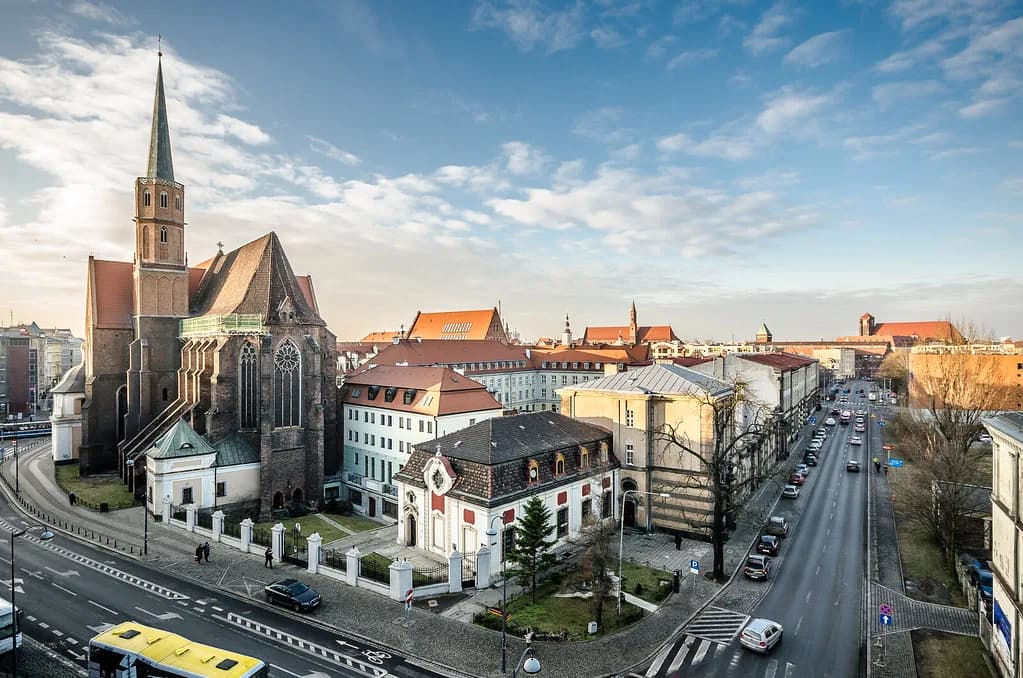 What to Wear in Wroclaw in February: Late-Winter Packing