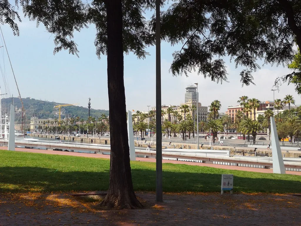What to wear in Barcelona in February