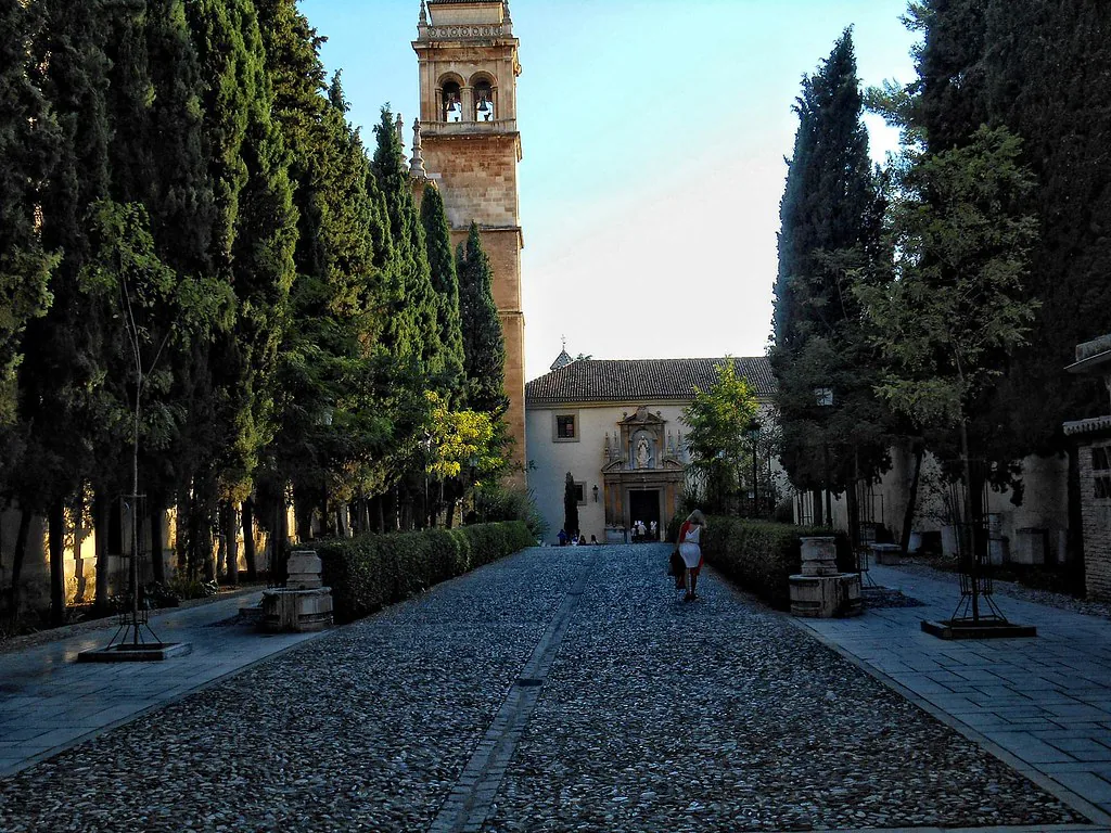 A lively Granada plaza where evening tapas crawls call for a warm outer layer in December