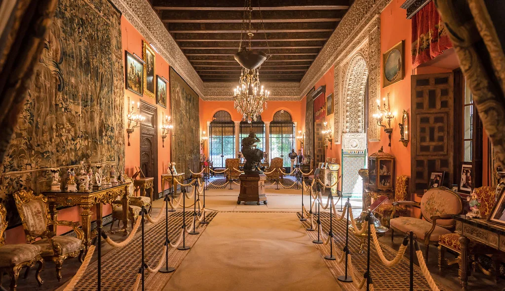 What to wear in Seville outfits