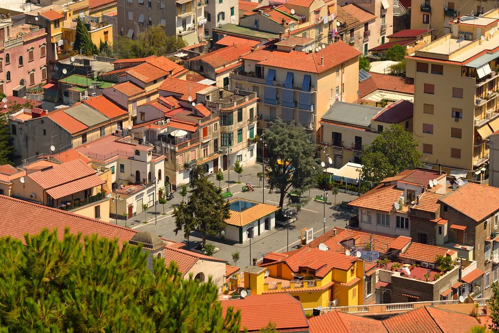 Sorrento bay and waterfront in winter where the damp sea breeze calls for windproof layers