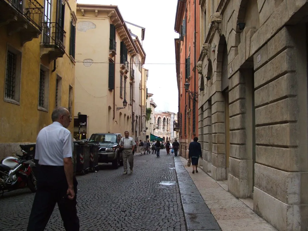 Quiet old-town streets and historic facades of Verona, ideal for low-season March visits
